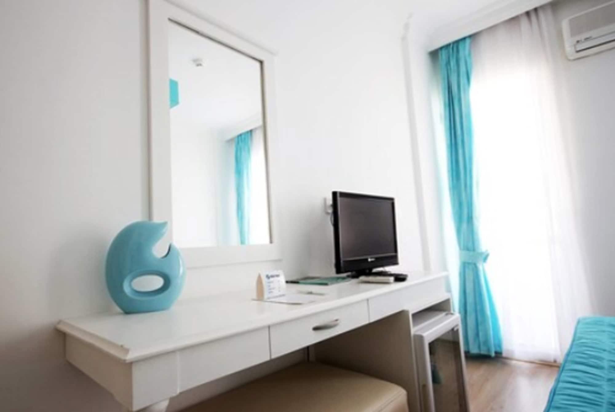 Otel Yeni Çeşme Zewnętrze zdjęcie