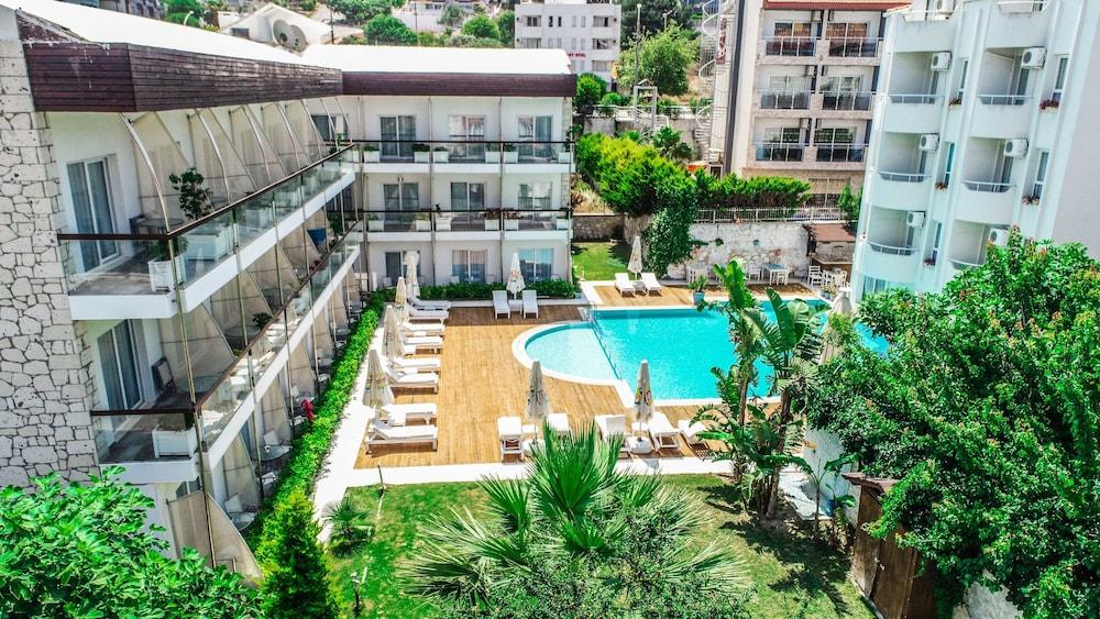Otel Yeni Çeşme Zewnętrze zdjęcie