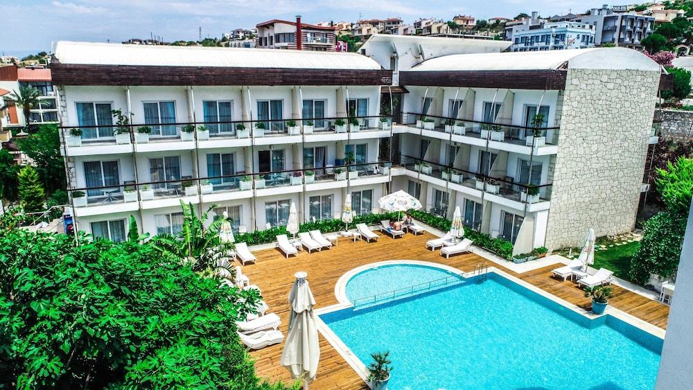 Otel Yeni Çeşme Zewnętrze zdjęcie