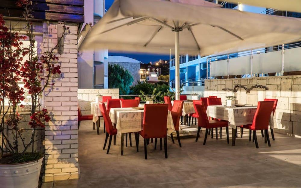 Otel Yeni Çeşme Zewnętrze zdjęcie