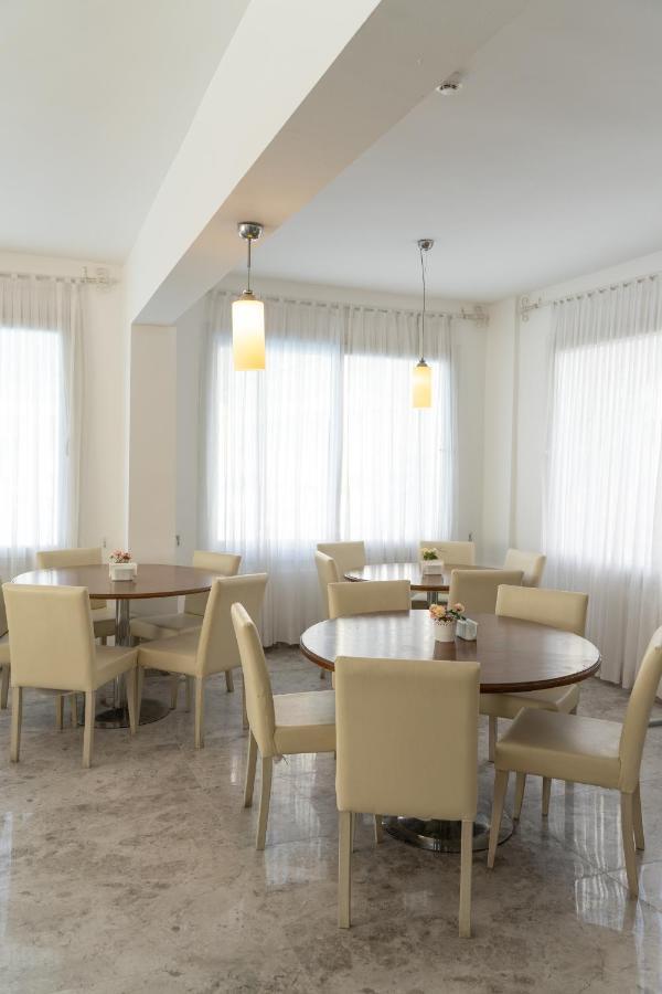 Otel Yeni Çeşme Zewnętrze zdjęcie