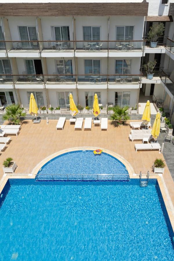 Otel Yeni Çeşme Zewnętrze zdjęcie