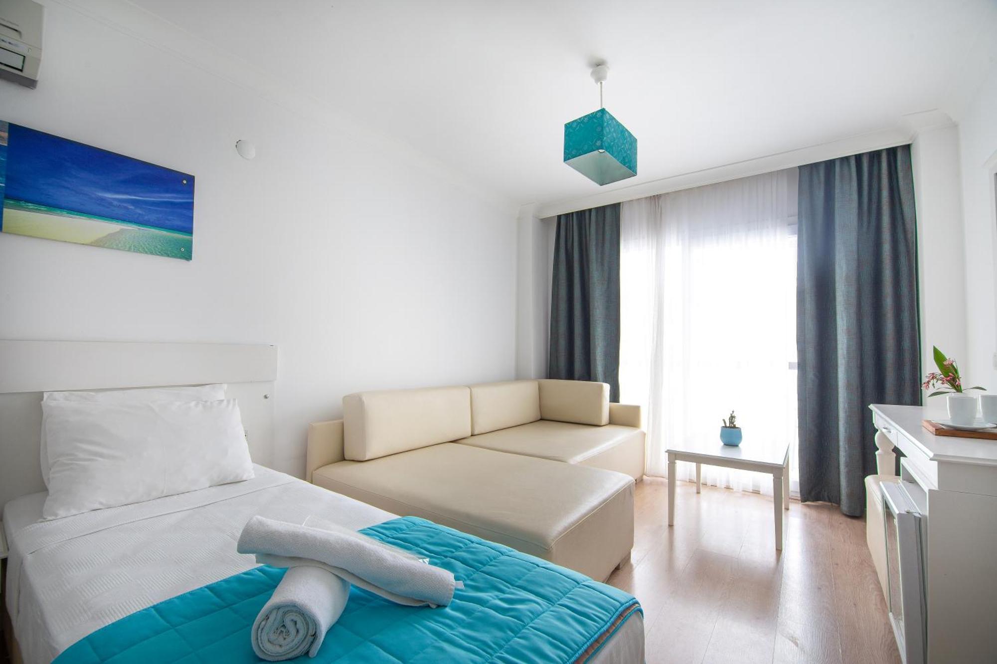Otel Yeni Çeşme Zewnętrze zdjęcie