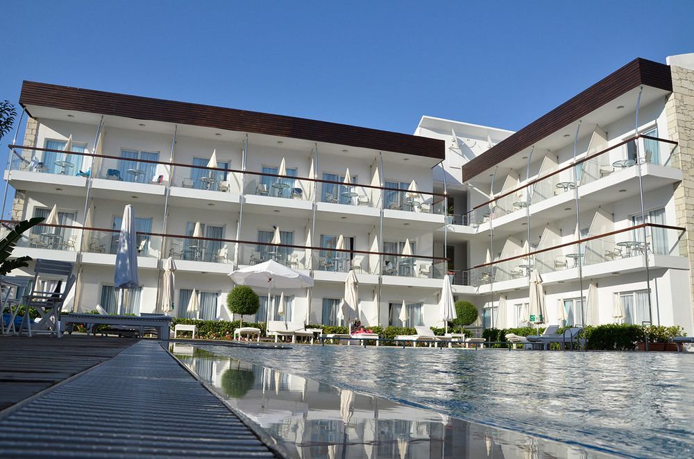 Otel Yeni Çeşme Zewnętrze zdjęcie